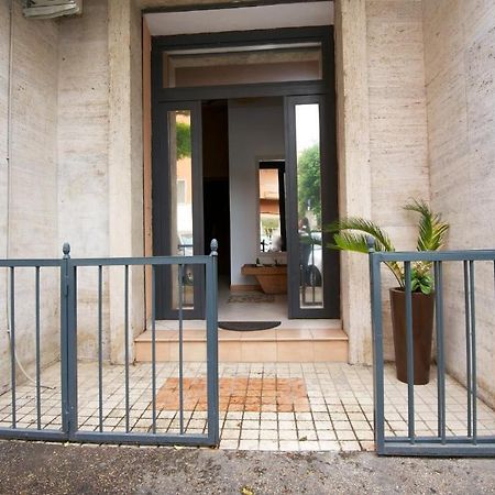 Guesthouse Il Gong Rome Bagian luar foto